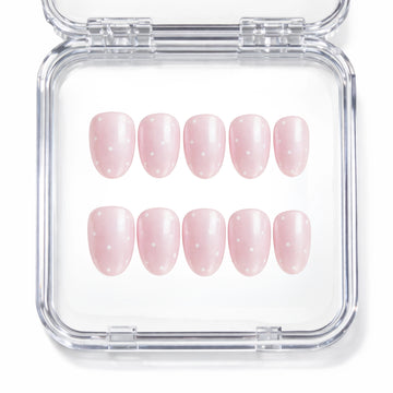 Set de 10 faux ongles press-on Hailey Dots rose poudré à pois blancs dans leur boîtier — faits main en gel — Mimi Press-On