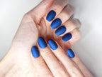 Blue Velvet — press-on nails faits main Mimi