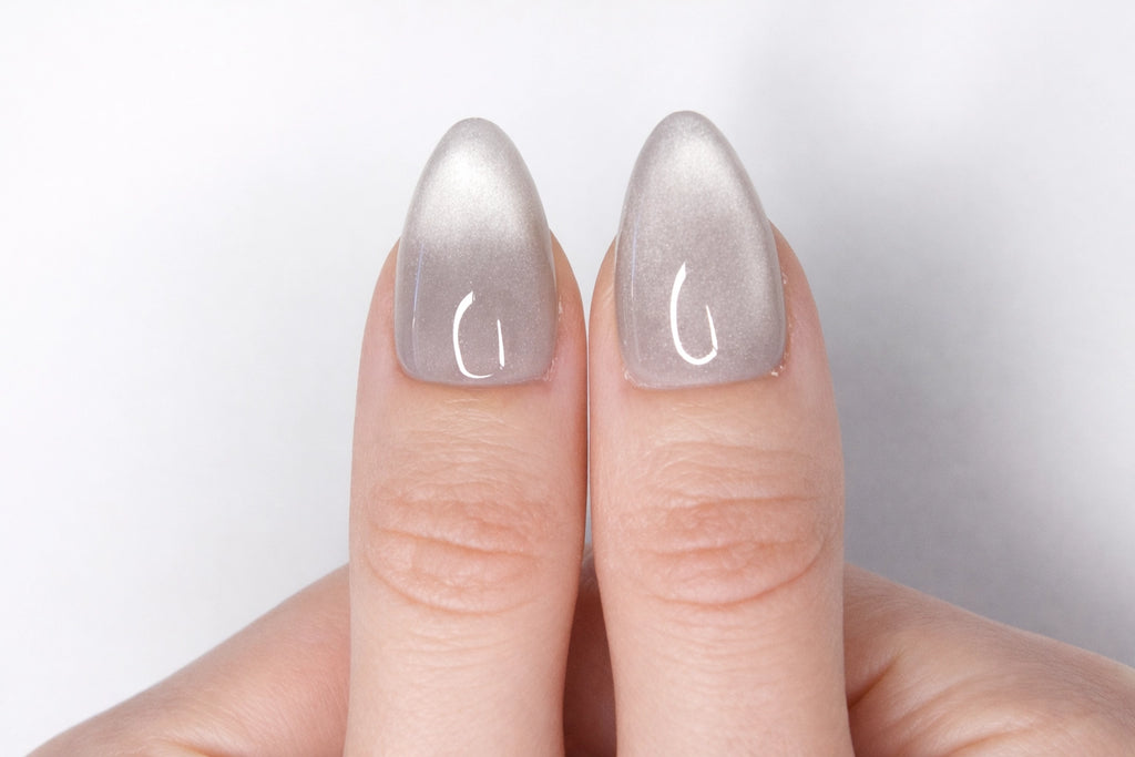 Grey Sirene — press-on nails faits main Mimi